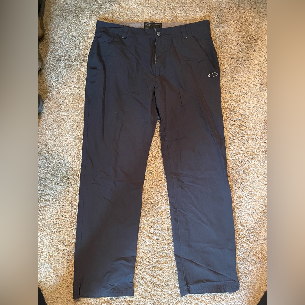 Oakley golf pants, black, 36x32, EUC